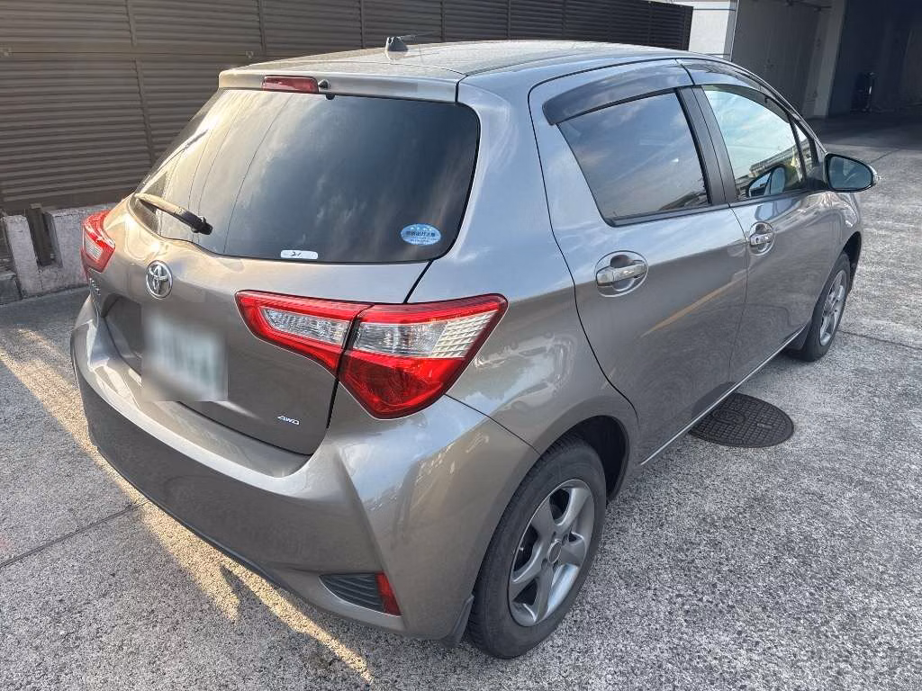 TOYOTA VITZ