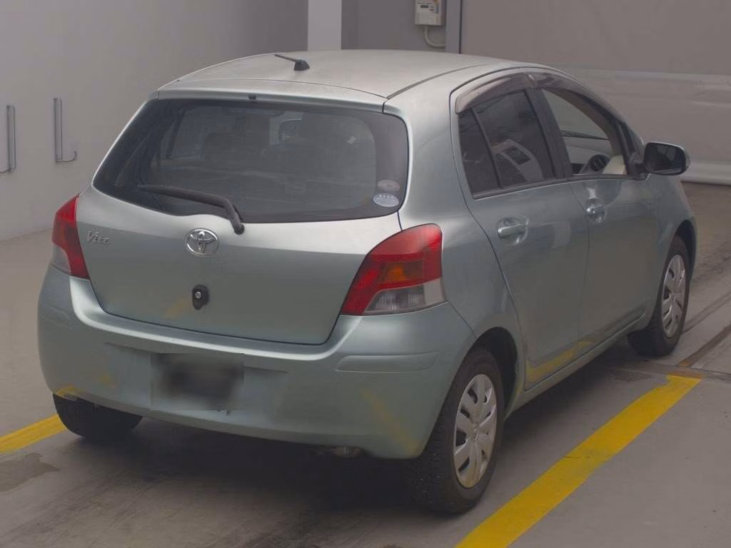 TOYOTA VITZ