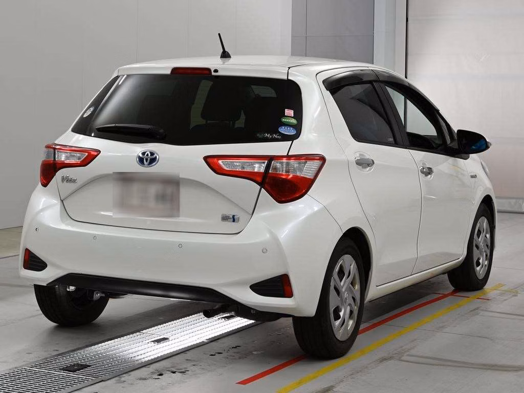 TOYOTA VITZ