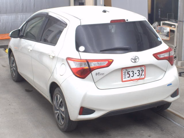 TOYOTA VITZ