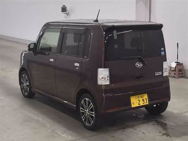 DAIHATSU MOVE CONTE