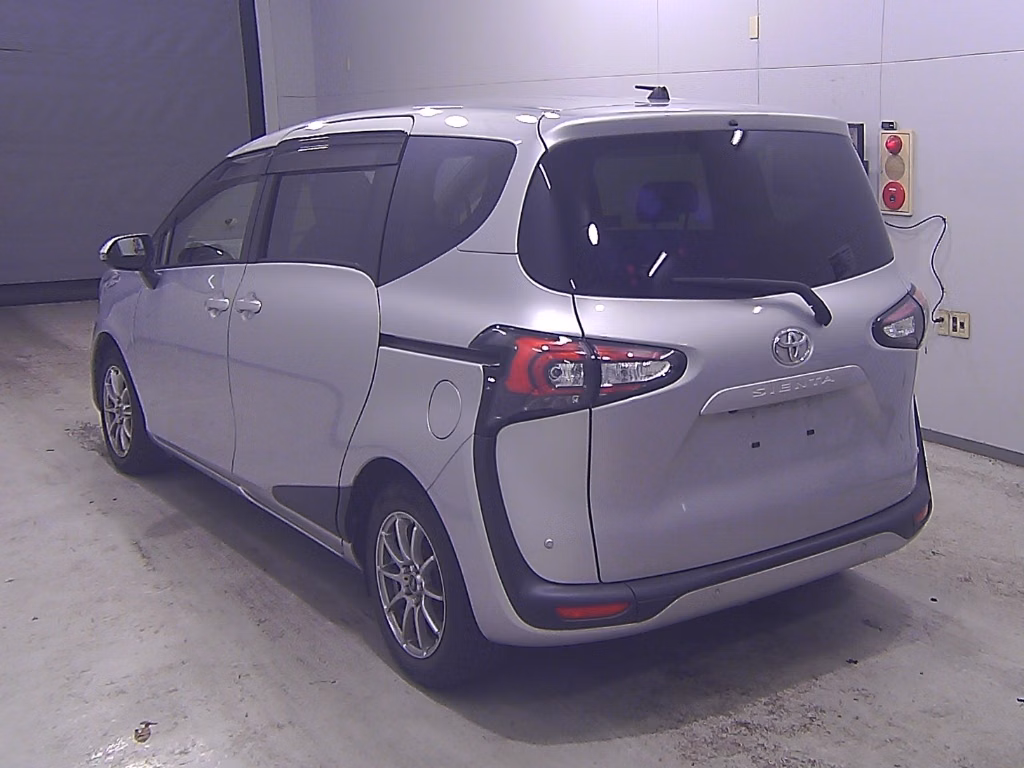 TOYOTA SIENTA