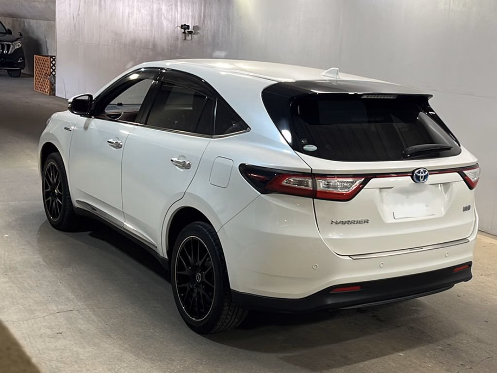TOYOTA HARRIER