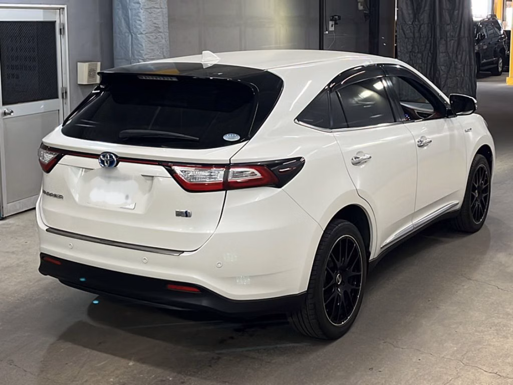 TOYOTA HARRIER