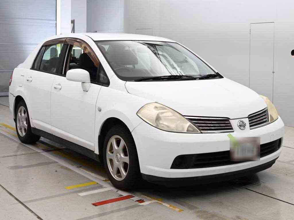 NISSAN TIIDA LATIO