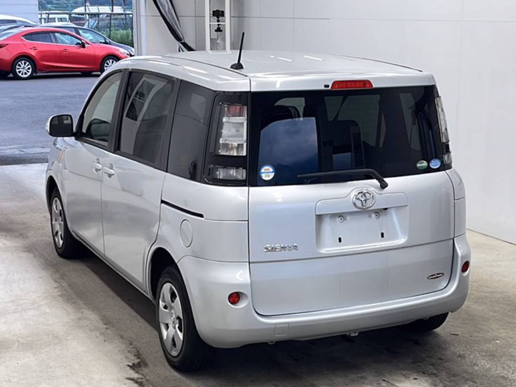 TOYOTA SIENTA