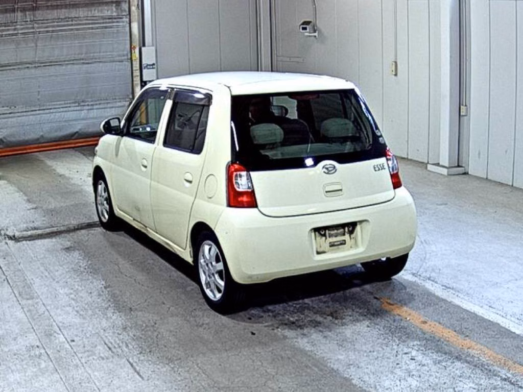DAIHATSU ESSE