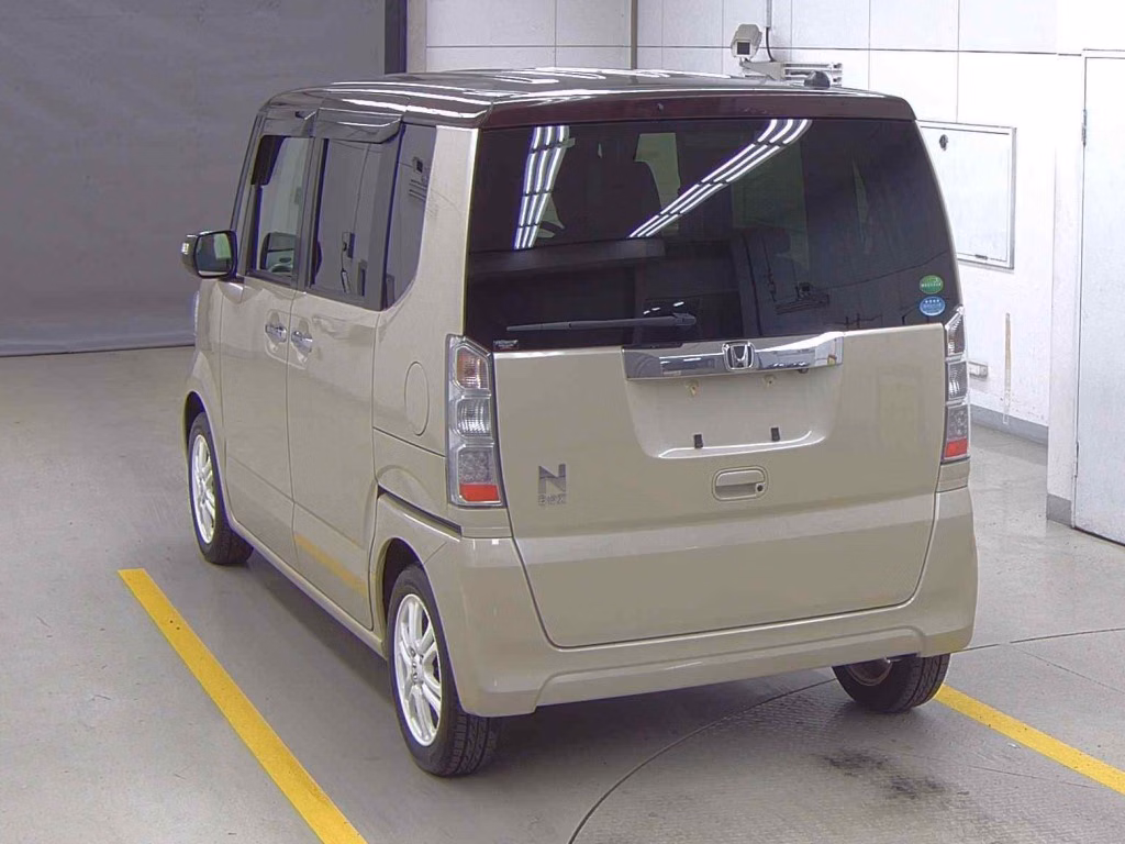 HONDA N-BOX