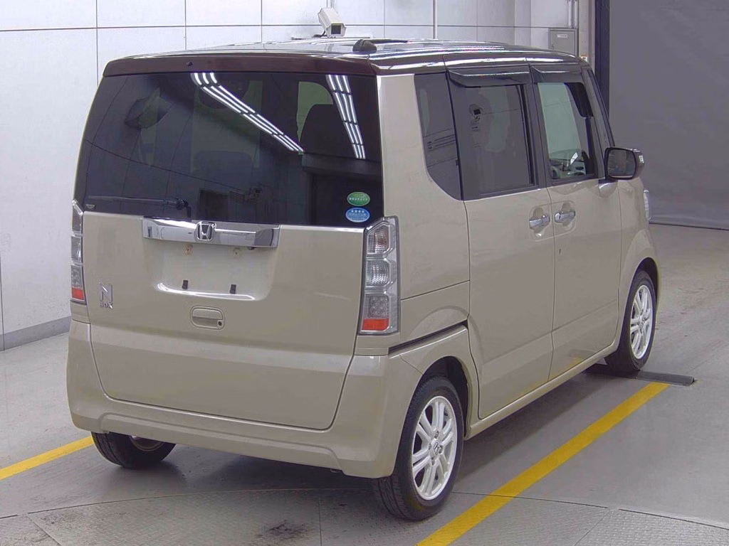 HONDA N-BOX