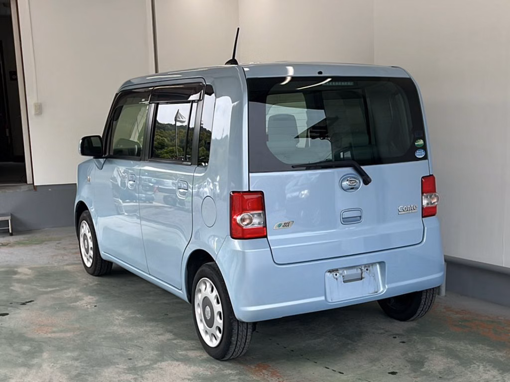 DAIHATSU MOVE CONTE