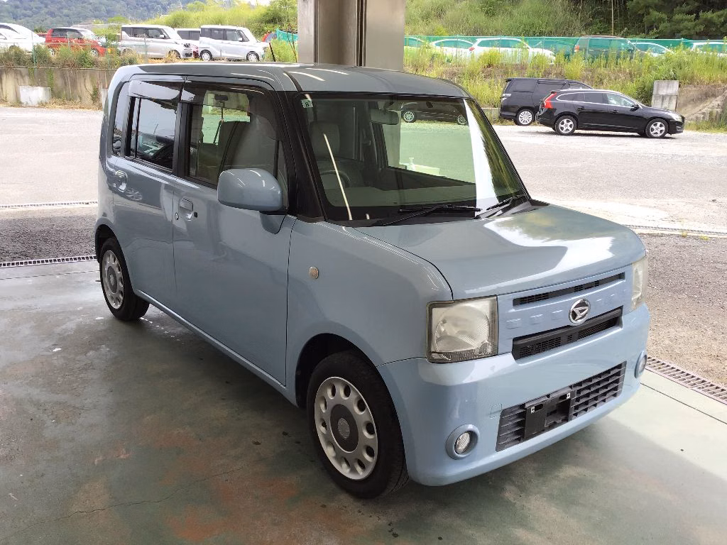 DAIHATSU MOVE CONTE