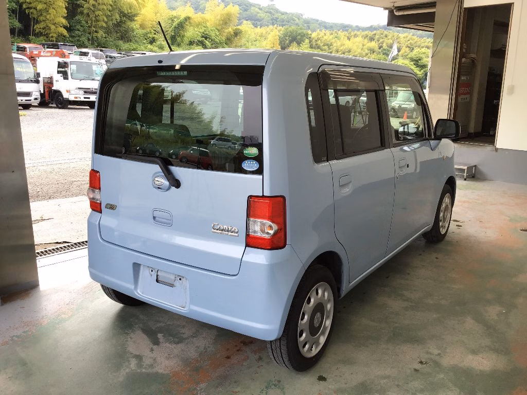 DAIHATSU MOVE CONTE