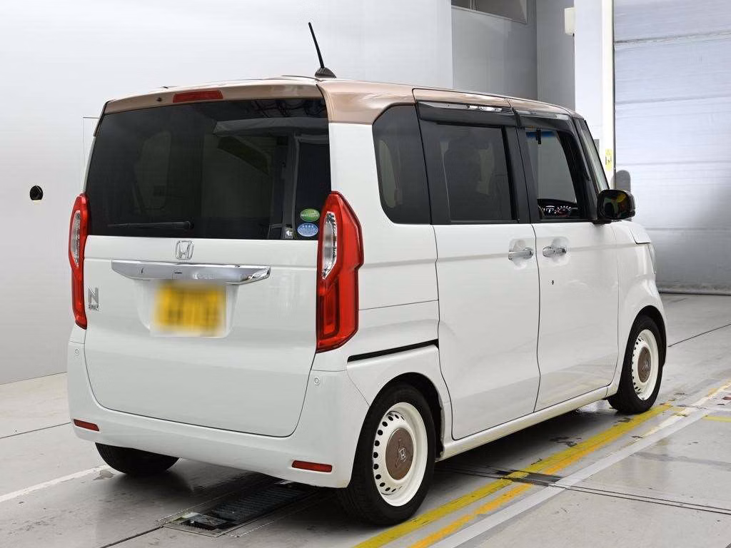 HONDA N-BOX
