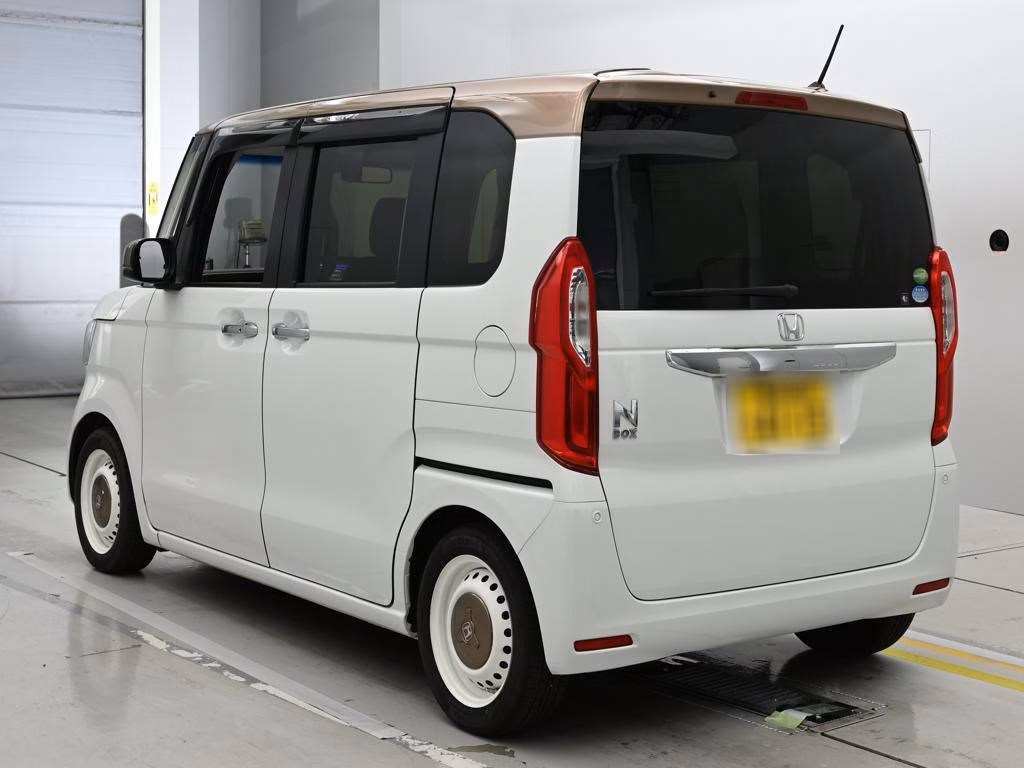 HONDA N-BOX