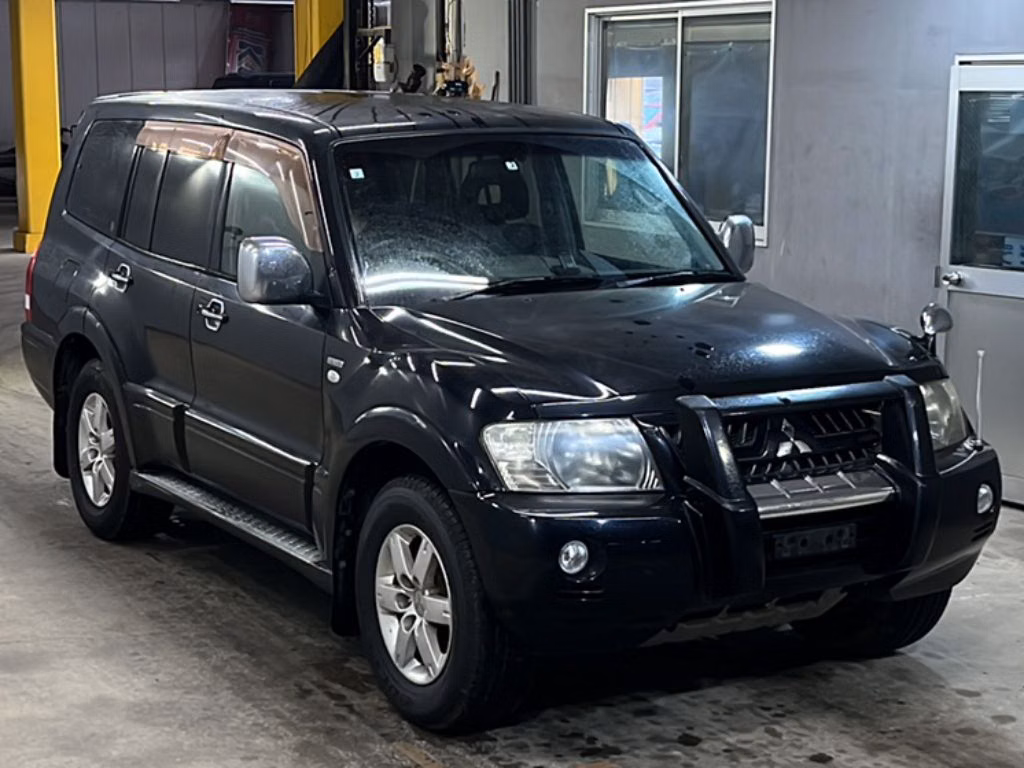 MITSUBISHI PAJERO
