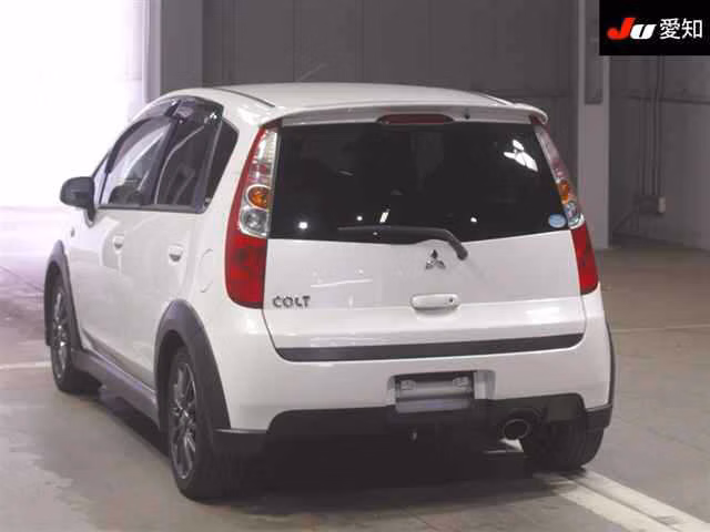 MITSUBISHI COLT