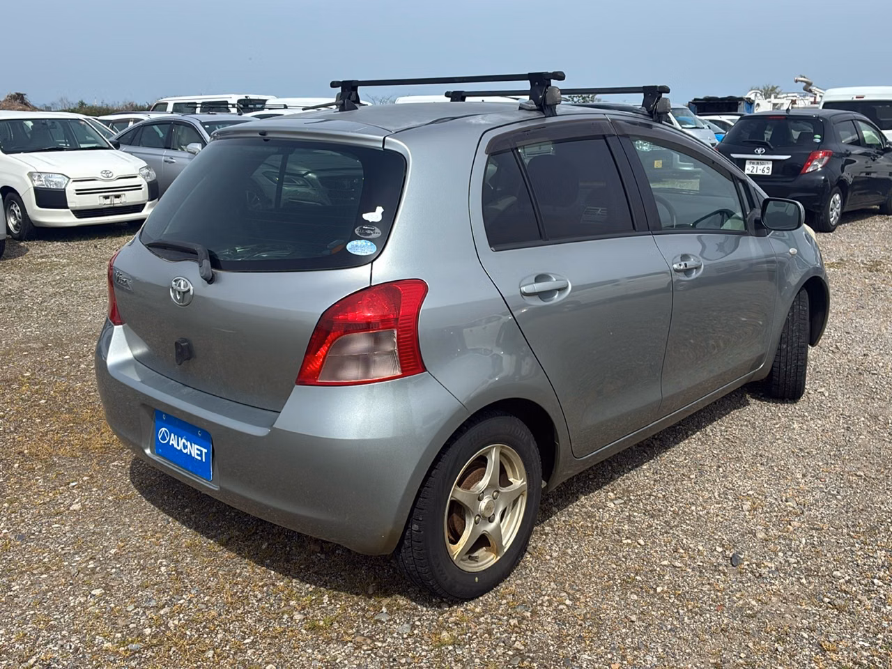TOYOTA VITZ