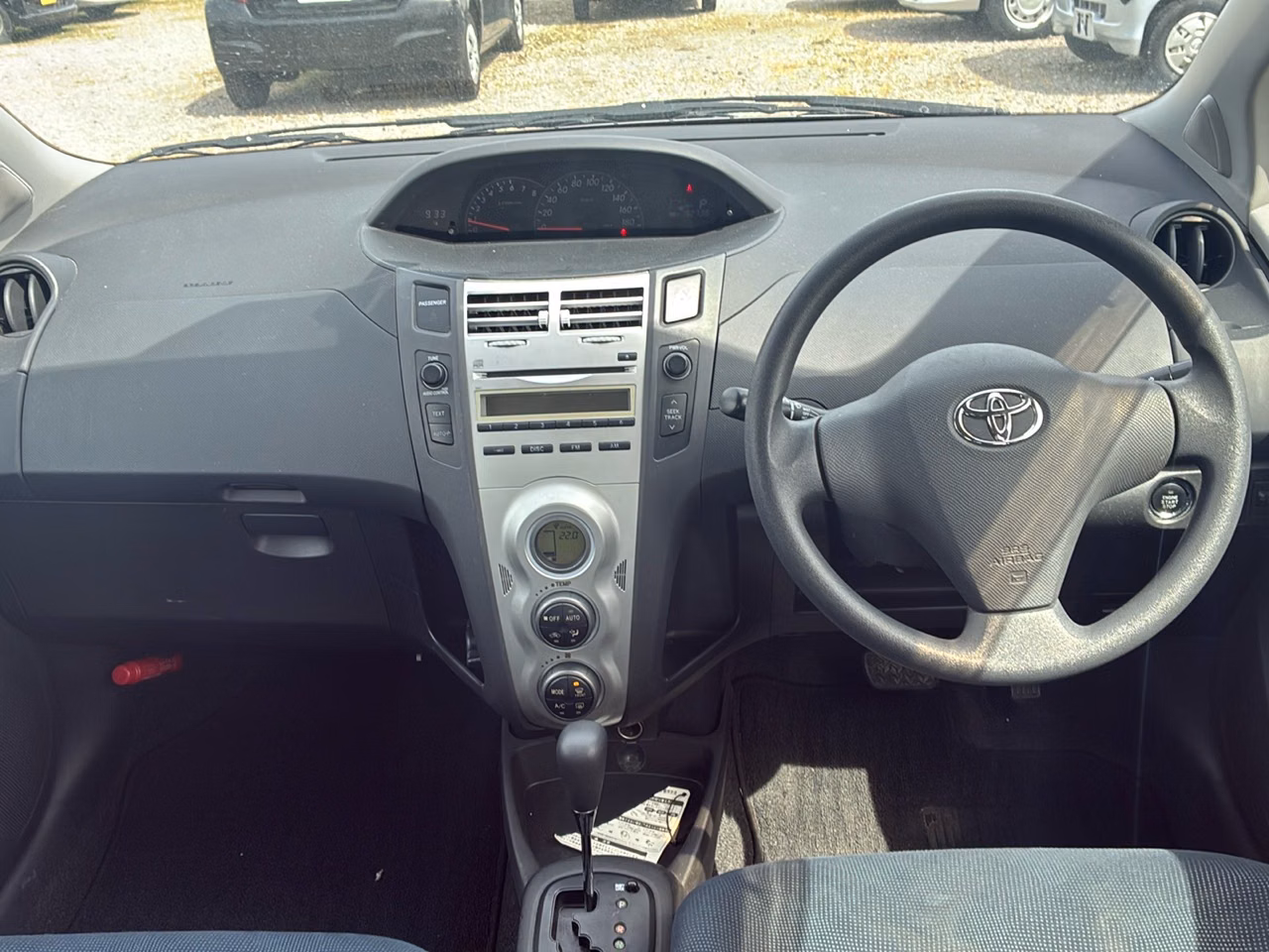 TOYOTA VITZ