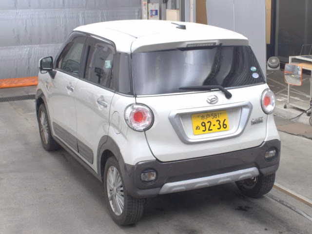 DAIHATSU CAST