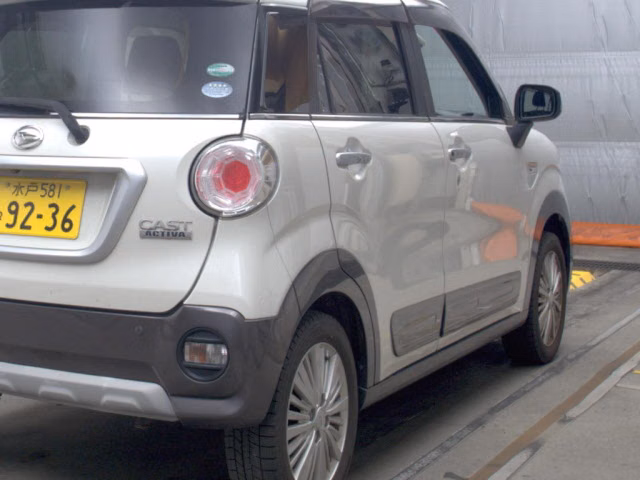DAIHATSU CAST