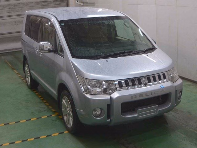 MITSUBISHI DELICA D:5