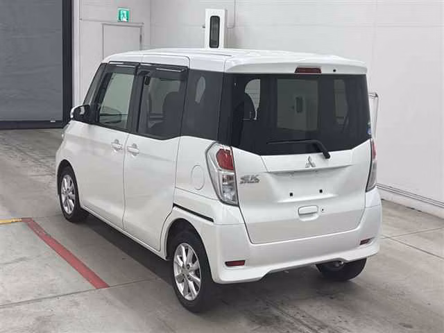 MITSUBISHI EK SPACE