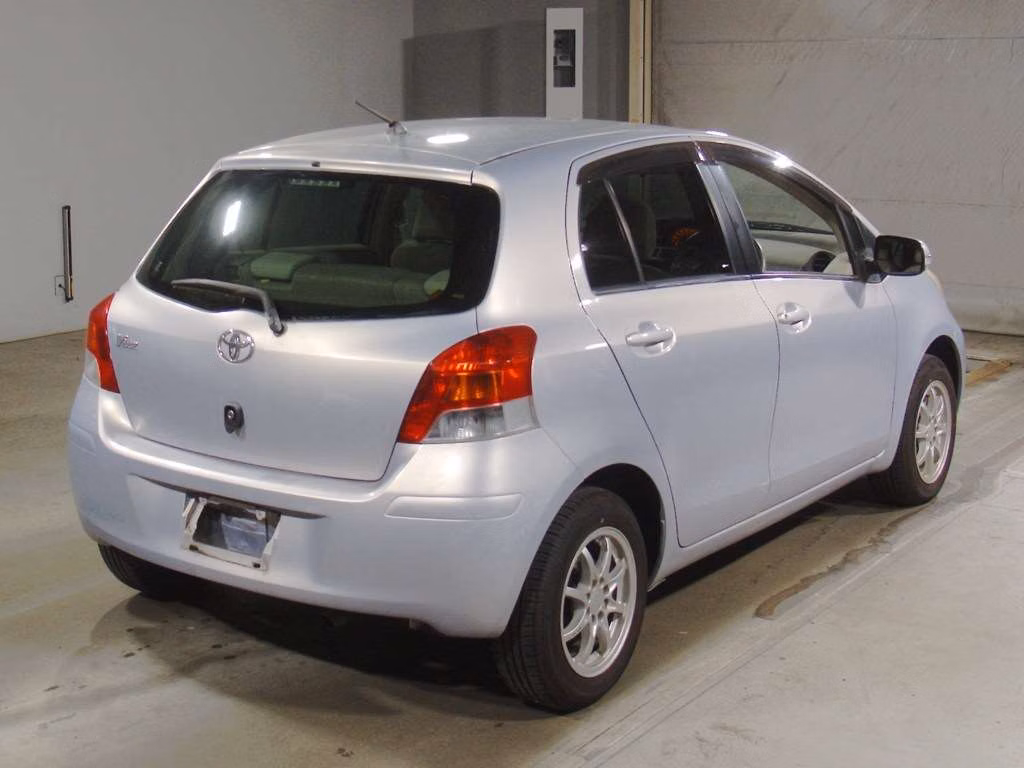 TOYOTA VITZ
