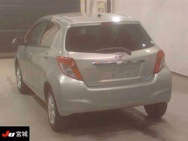 TOYOTA VITZ