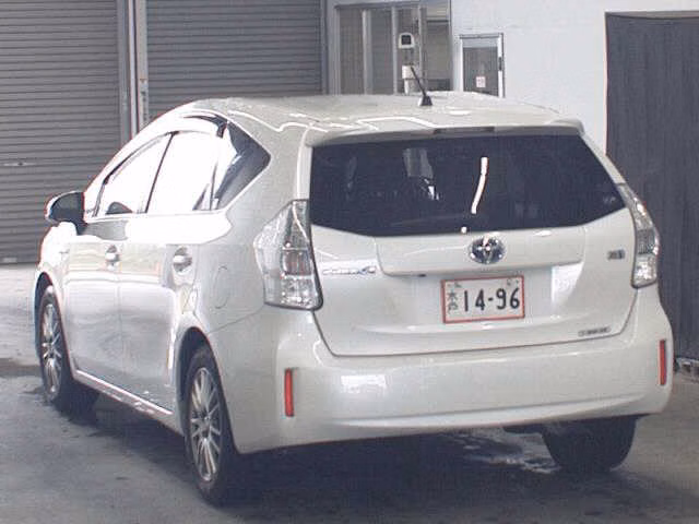 TOYOTA PRIUS ALPHA