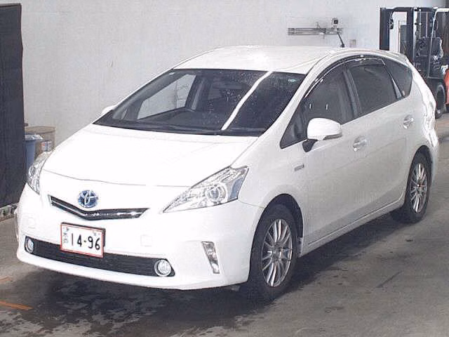 TOYOTA PRIUS ALPHA