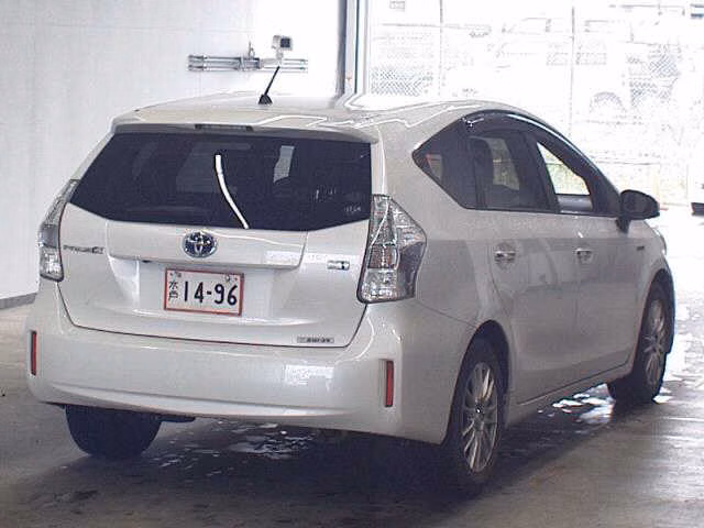 TOYOTA PRIUS ALPHA