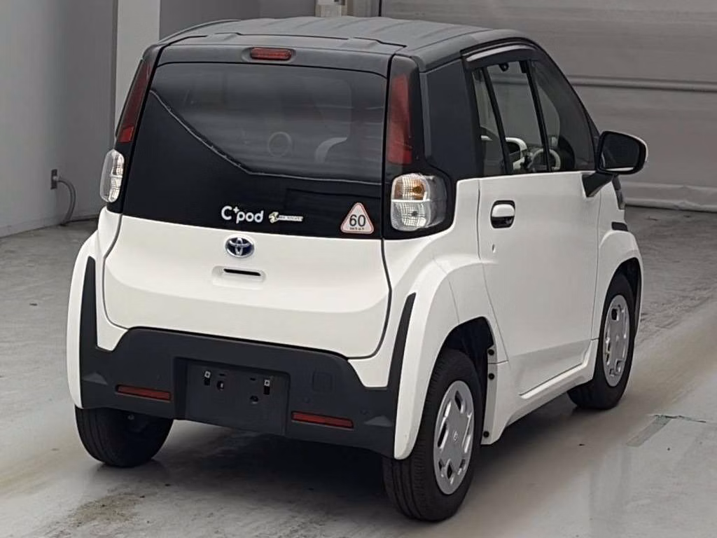 TOYOTA C+POD