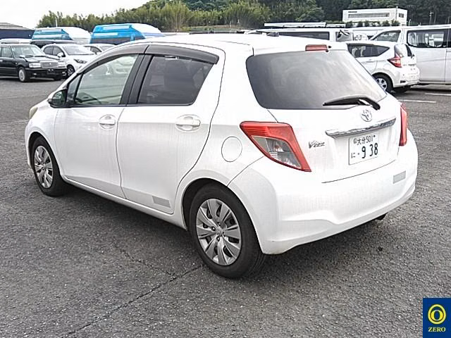 TOYOTA VITZ