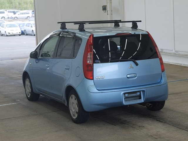 MITSUBISHI COLT