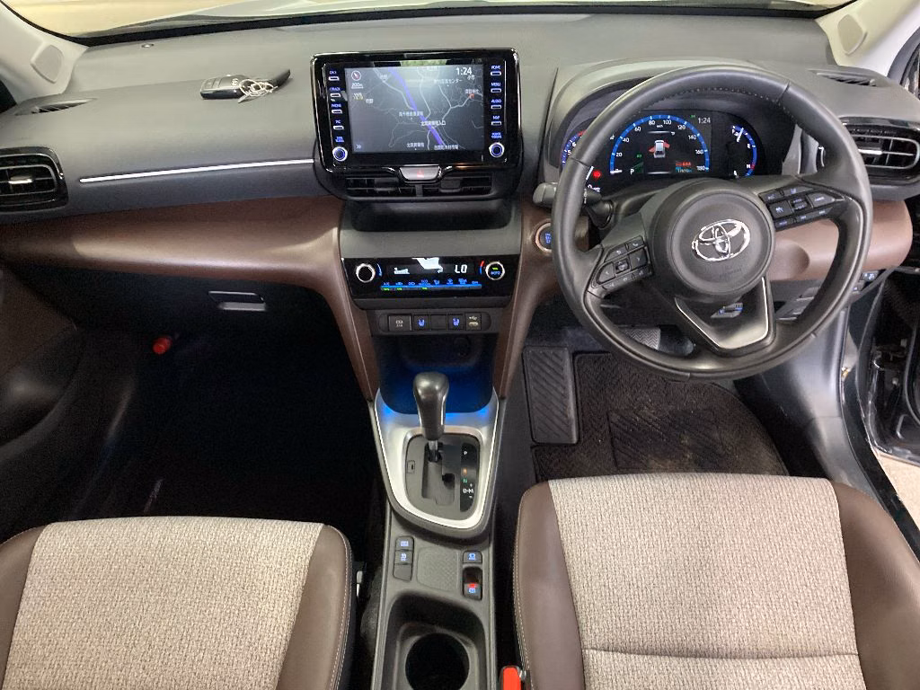 TOYOTA YARIS CROSS