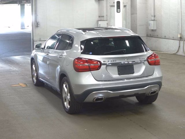 MERCEDES-BENZ GLA-CLASS