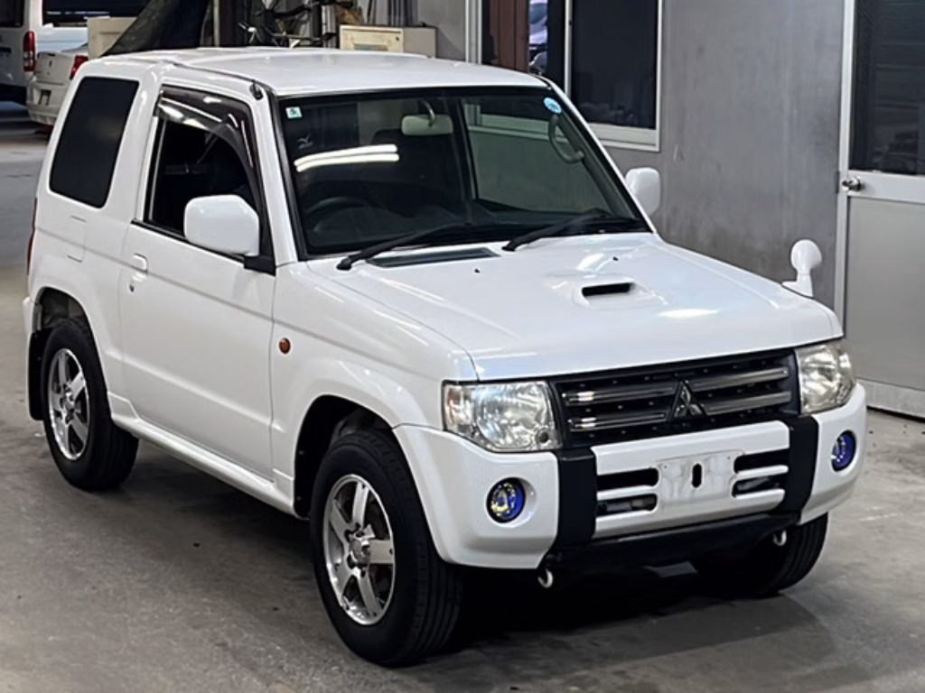 MITSUBISHI PAJERO MINI