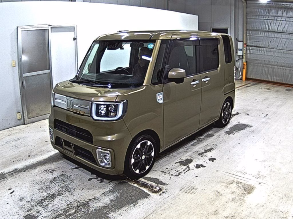 DAIHATSU WAKE