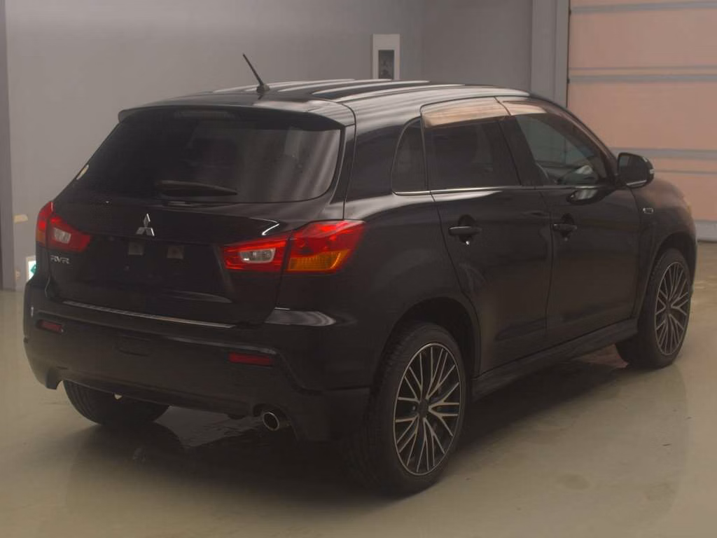 MITSUBISHI RVR