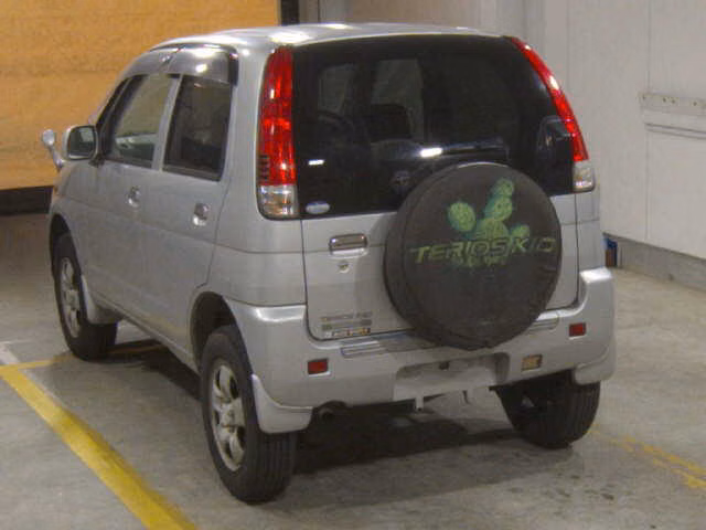 DAIHATSU TERIOS KID