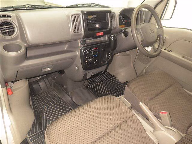 MITSUBISHI MINICAB