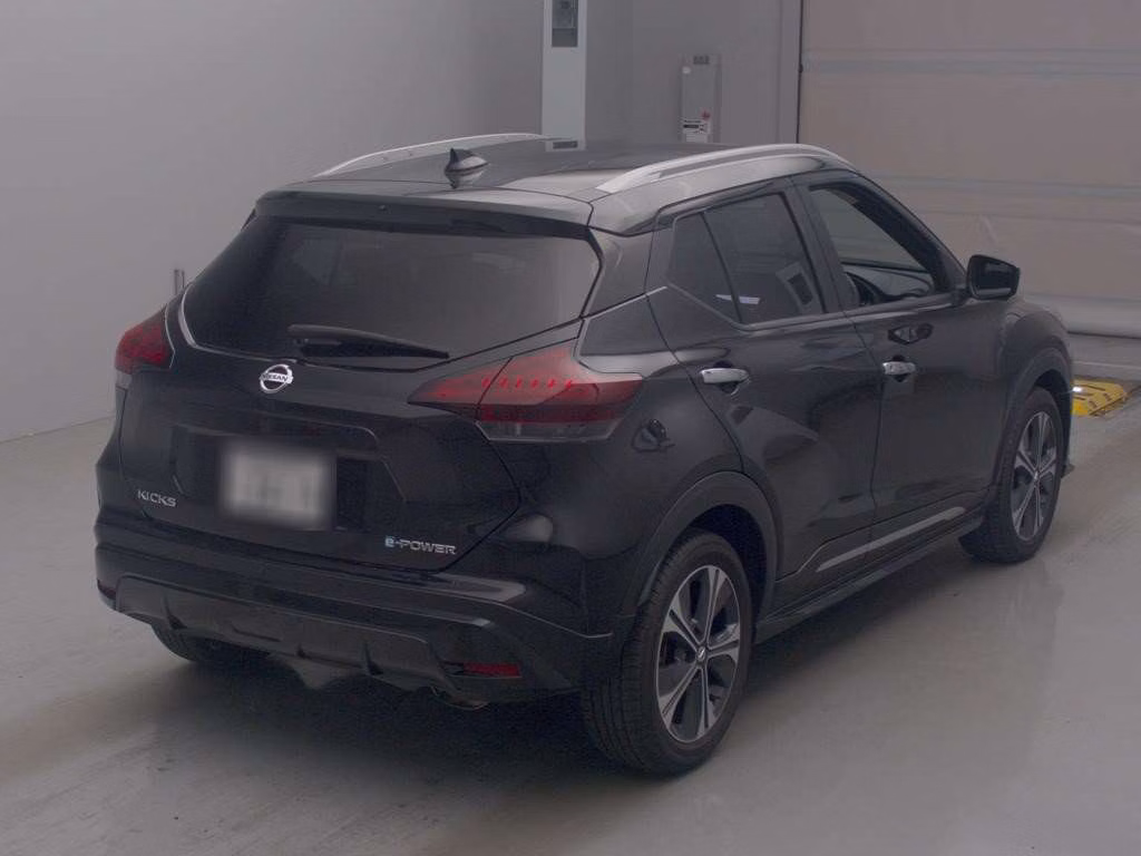 NISSAN KICKS