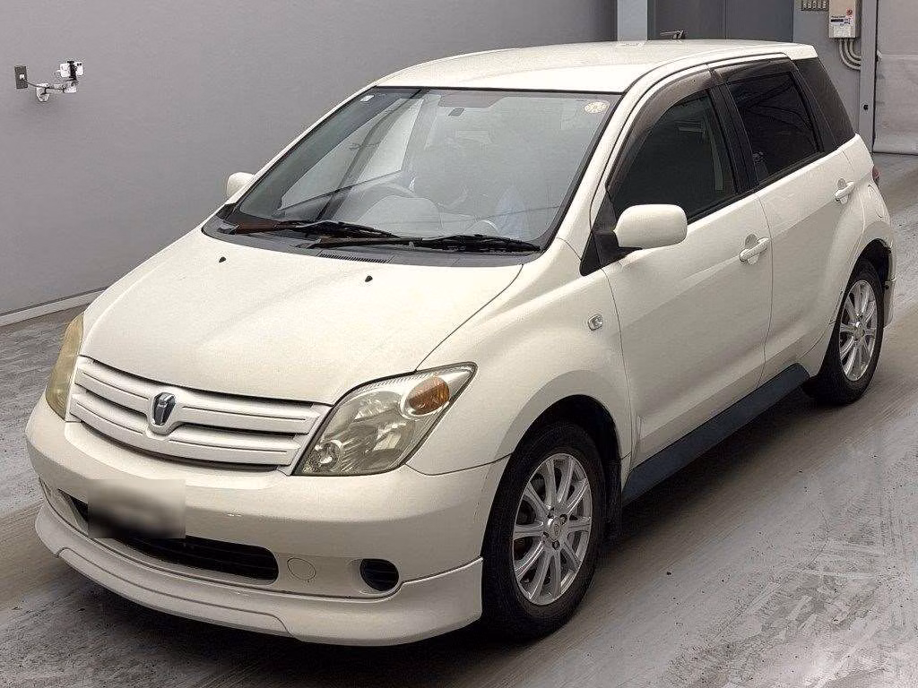 TOYOTA IST
