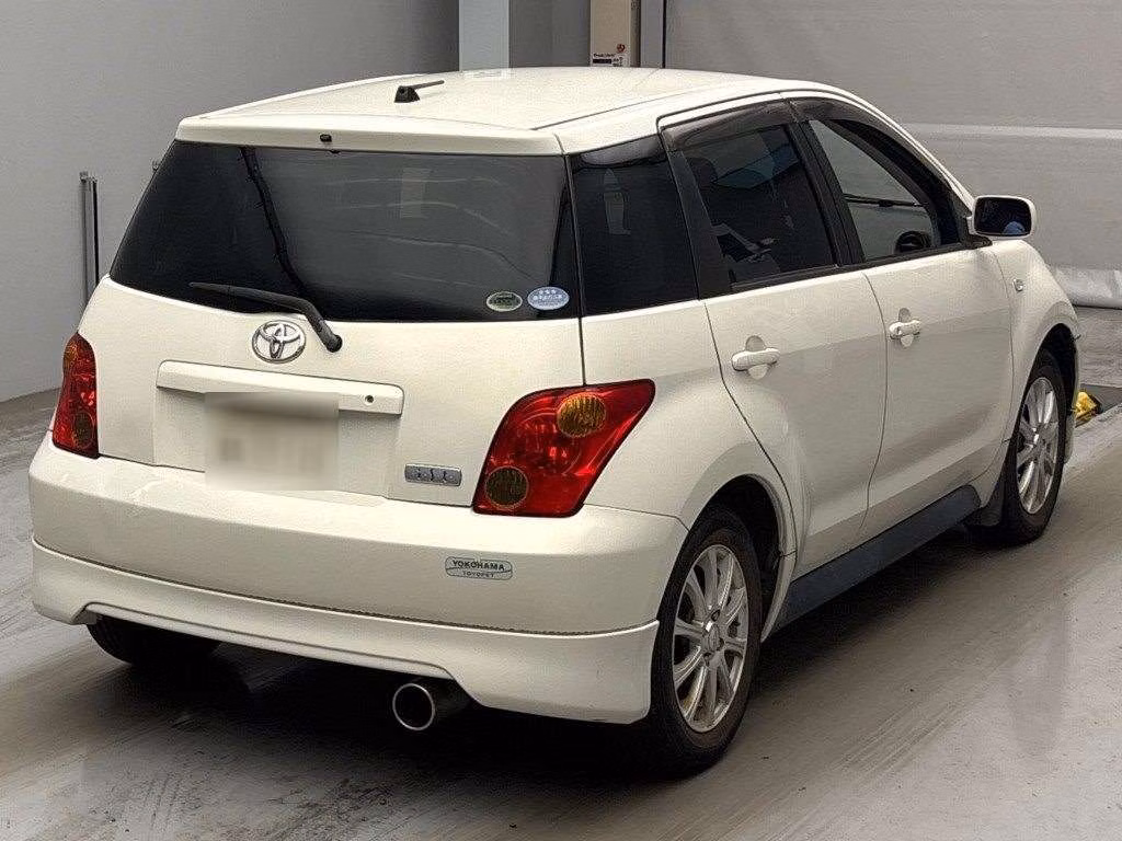 TOYOTA IST