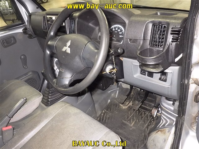 MITSUBISHI MINICAB
