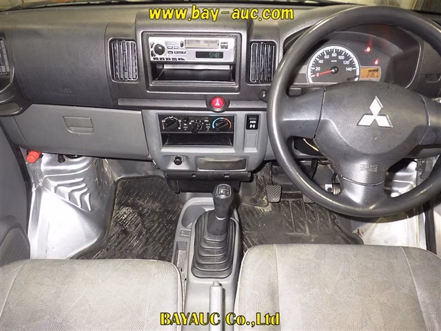 MITSUBISHI MINICAB