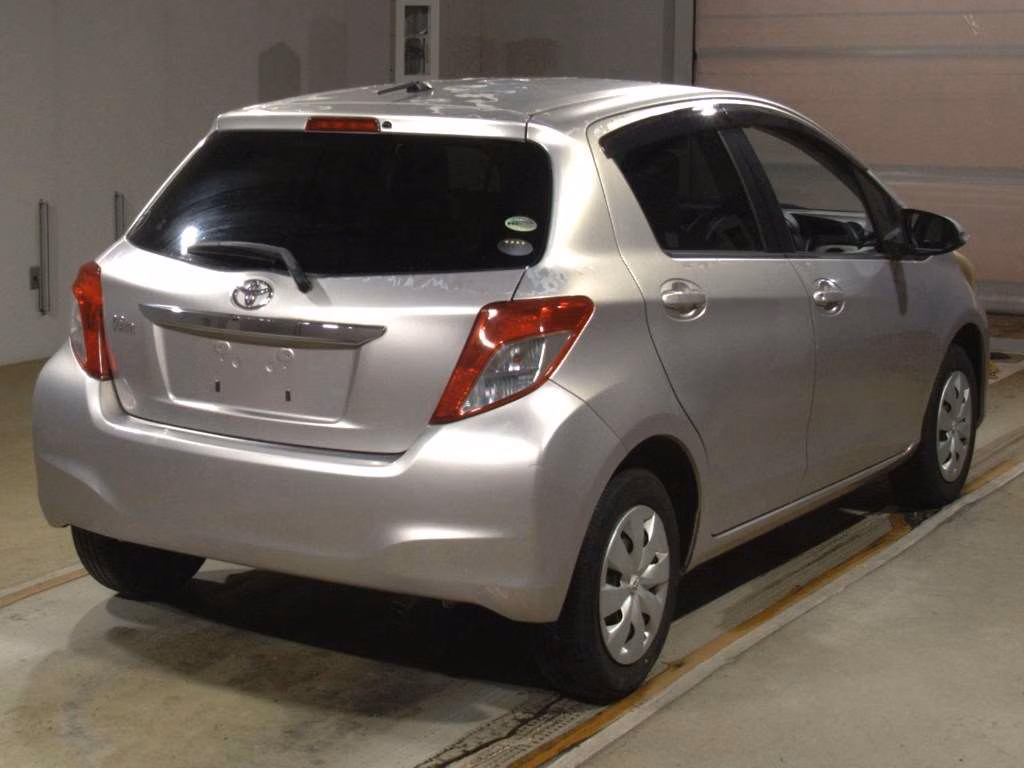 TOYOTA VITZ