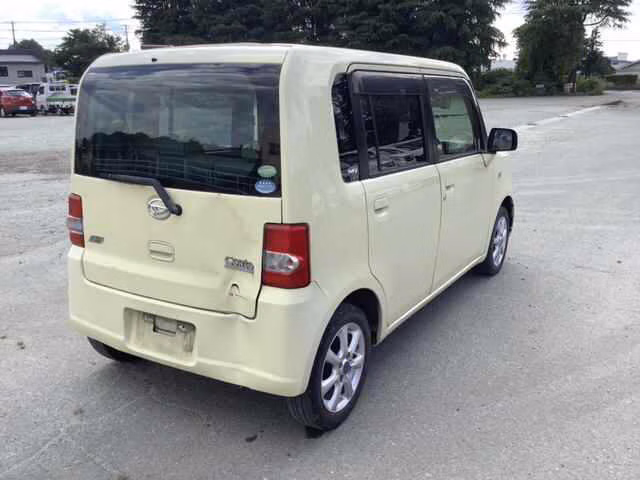 DAIHATSU MOVE CONTE