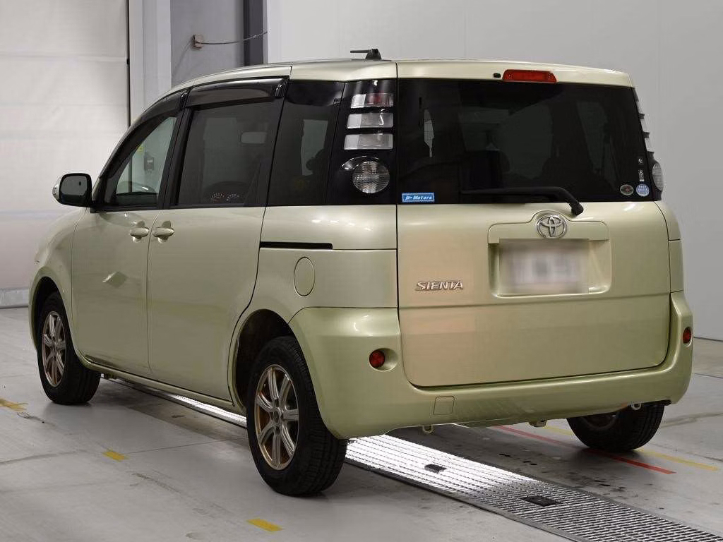 TOYOTA SIENTA