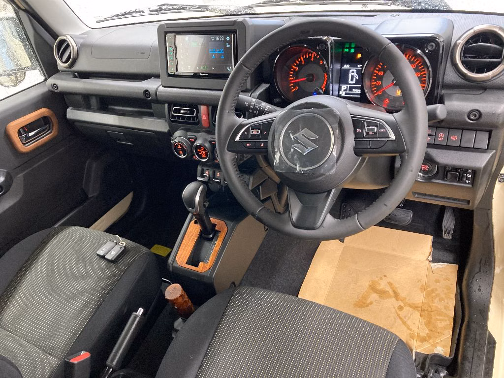 SUZUKI JIMNY SIERRA
